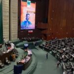 Juristas, académicos y colectivos civiles confrontan posturas en el arranque de audiencias sobre la Ley de Amparo; Morena insiste en que la reforma hará más ágil el sistema. Foto: Proceso.
