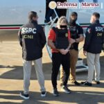 Hernán Bermúdez Requena, fue detenido en Paraguay y trasladado a México, donde enfrentará procesos por asociación delictuosa, extorsión y secuestro exprés. Foto: X @OHarfuch.
