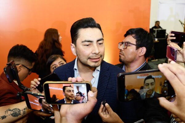 Iván Camacho Romero formalizó su llegada a Movimiento Ciudadano, mientras enfrenta investigaciones por presunto abuso de poder. Foto: Carlos Martín.