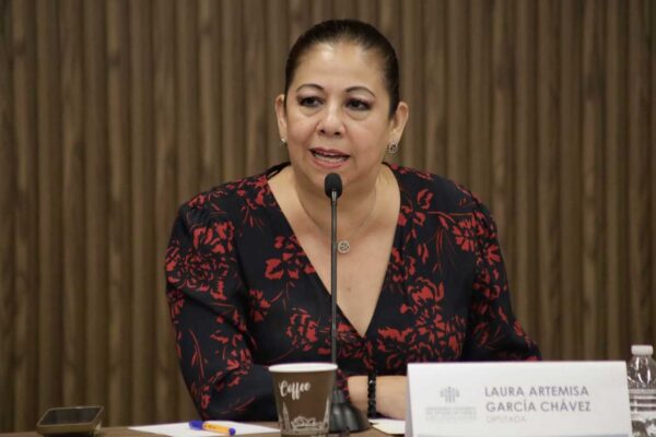 Laura Artemisa Chávez anuncia que la iniciativa para perseguir la extorsión de oficio será prioridad en el Congreso de Puebla. Foto: Curul.
