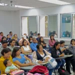 En su campaña por la reelección, Lilia Cedillo resaltó la importancia del modelo semiescolarizado de la BUAP, una modalidad que abre oportunidades para quienes equilibran estudios con responsabilidades laborales y familiares. Foto: BUAP.