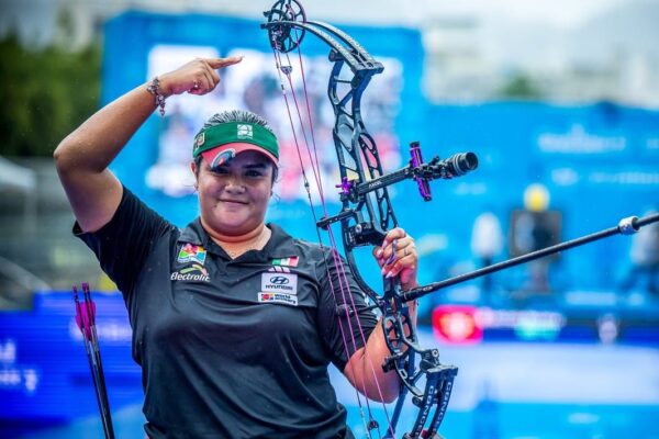 Maya Becerra hizo historia en el Mundial de tiro con arco compuesto en Gwangju al coronarse campeona individual, sumando su tercer podio en la justa y dándole a México su segunda medalla de oro en el certamen. Foto: CONADE.