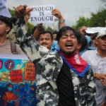 Una protesta en Nepal contra la prohibición de redes sociales derivó en vi*lencia: la Policía usó armas letales y el saldo es de 17 muertos y 145 heridos en Katmandú. Foto: ZUMA.
