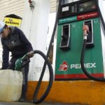 SSP con autoridades federales desarticularon redes de huachicol fiscal en Puebla, asegurando 4 gasolineras, patios de almacenamiento y deteniendo a 12 personas. Foto: El Heraldo.
