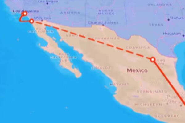 La Embajada de Estados Unidos en México alertó sobre videos en TikTok que promueven una supuesta ruta ilegal desde Tehuacán hasta Los Ángeles, presentada con animaciones digitales. El organismo advirtió que este tipo de contenidos suelen estar ligados a redes criminales y representan un grave riesgo para migrantes. Foto: Aristegui Noticias.