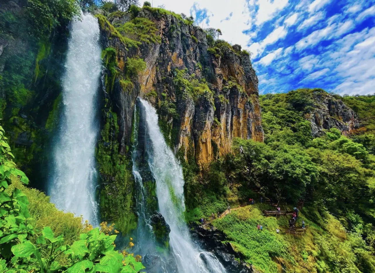 La Semarnat aprobó el proyecto de Sosapaz para aprovechar el manantial El Salto y mejorar el suministro de agua en Zacatlán.