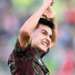 Gol, corazón y boleto asegurado. Gilberto Mora marcó el tanto que mete a México