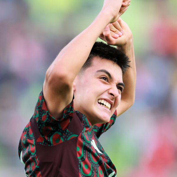 Gol, corazón y boleto asegurado. Gilberto Mora marcó el tanto que mete a México