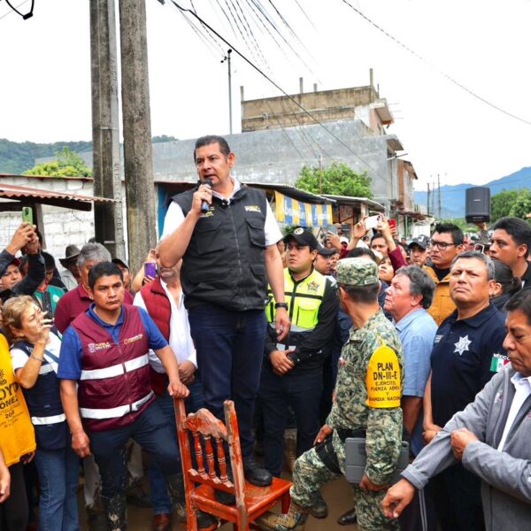 Emergencia en la Sierra Norte de Puebla: lluvias dejan 10 muertos y comunidades incomunicadas.