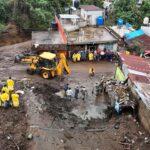 El gobernador Alejandro Armenta aseguró que no se han registrado actos de rapiña en las comunidades afectadas por las lluvias en la Sierra Norte. Foto: Gobierno de Puebla.