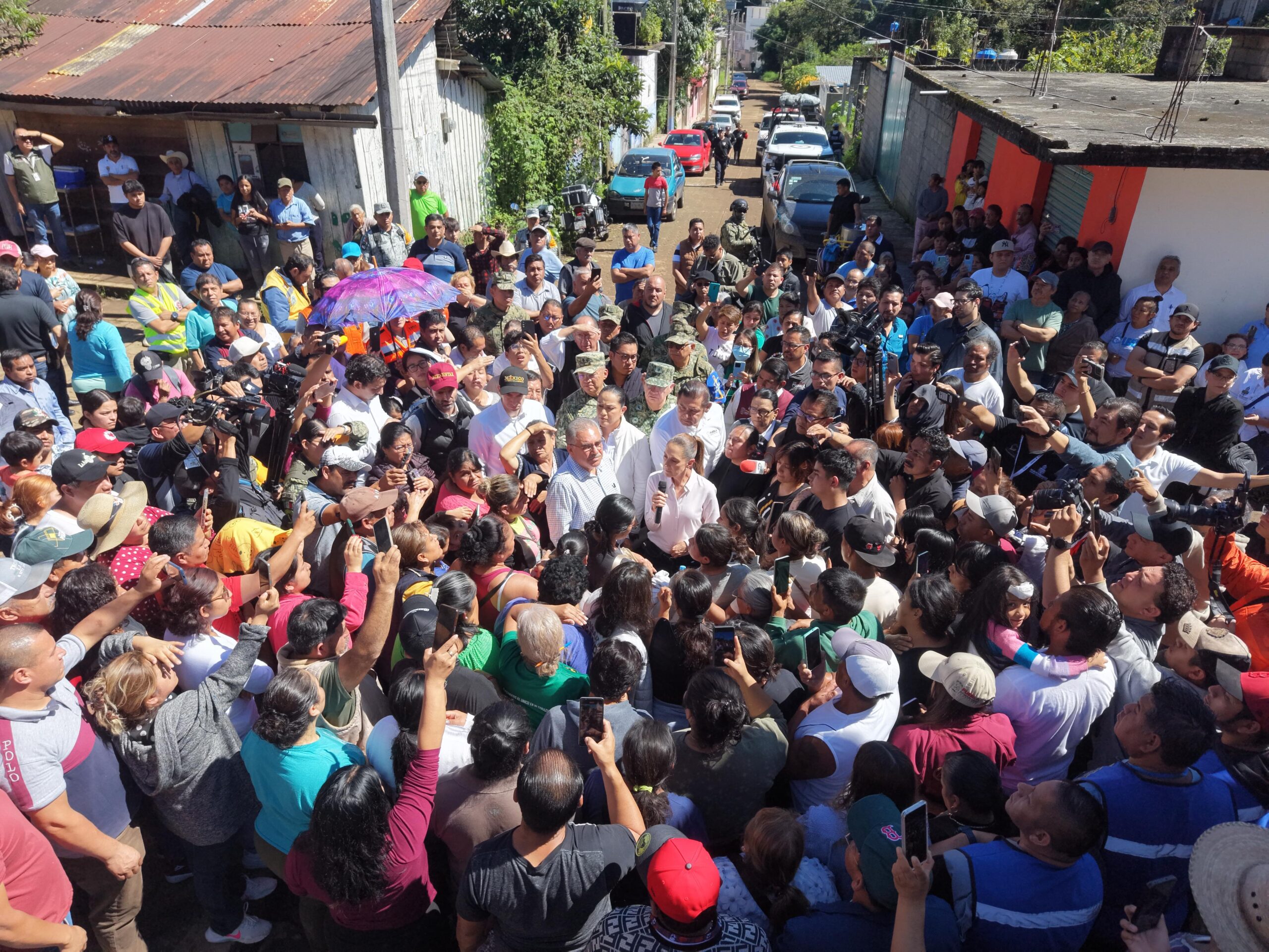 Claudia Sheinbaum volverá a Puebla este domingo para supervisar los apoyos a familias damnificadas y evaluar la reconstrucción. Foto: X @claudia_shein.