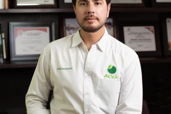 El líder limonero Bernardo Bravo fue asesinado en Apatzingán, Michoacán; su muerte ocurre en medio de las protestas de productores que exigían seguridad y precios justos ante la extorsión del crimen organizado. Foto: El País México.