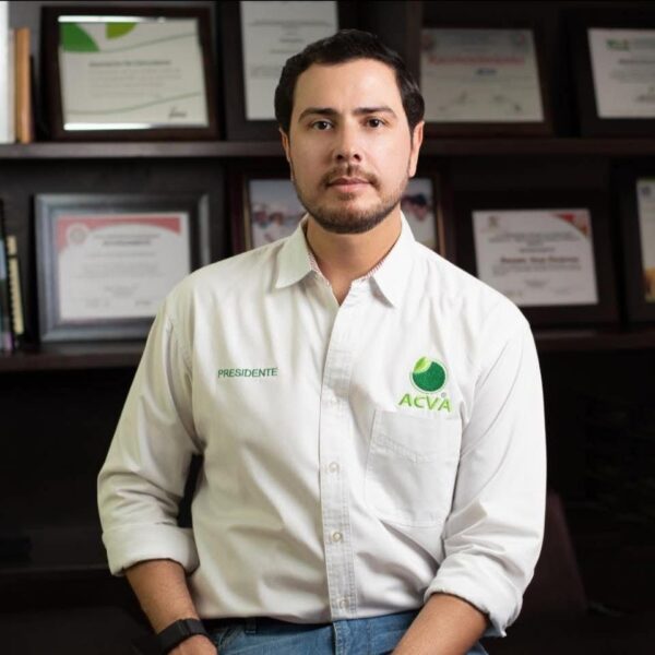 El líder limonero Bernardo Bravo fue asesinado en Apatzingán, Michoacán; su muerte ocurre en medio de las protestas de productores que exigían seguridad y precios justos ante la extorsión del crimen organizado. Foto: El País México.