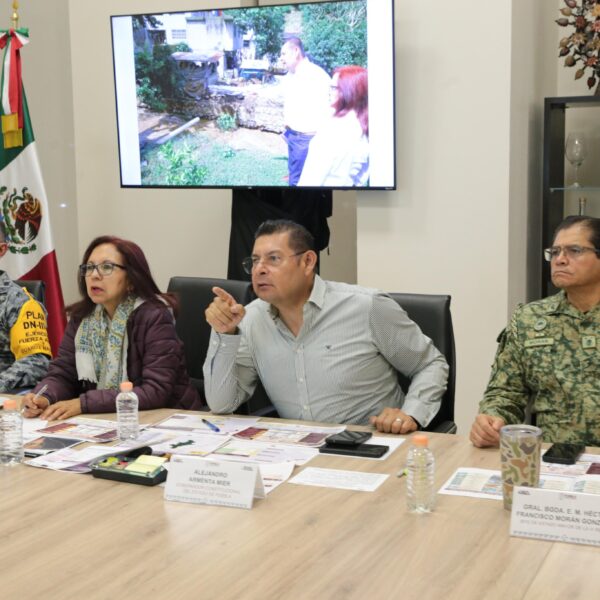 Alejandro Armenta aseguró que Puebla no pedirá créditos para enfrentar los daños por las lluvias. Foto: Gobierno de Puebla.