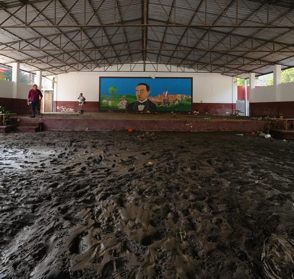 La SEP destinará más de 3 mil millones de pesos al rescate de más de mil escuelas dañadas por las lluvias en todo el país. FOTO: X @mario_delgado.