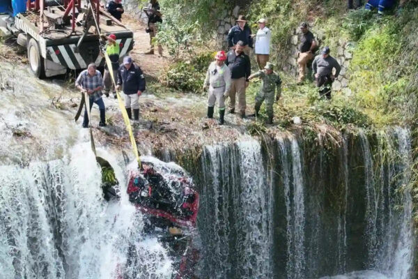 Suman 20 las víctimas por los estragos del temporal en la Sierra Norte. Autoridades y cuerpos de auxilio mantienen la búsqueda de cuatro personas más desaparecidas.