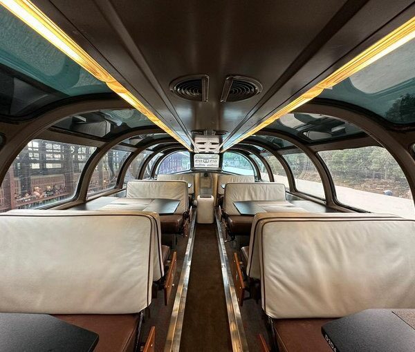 El tren de pasajeros “Tehuanito” entrará en operación en diciembre y conectará comunidades del sureste, mientras el proyecto alcanza un avance general del 87.6%.