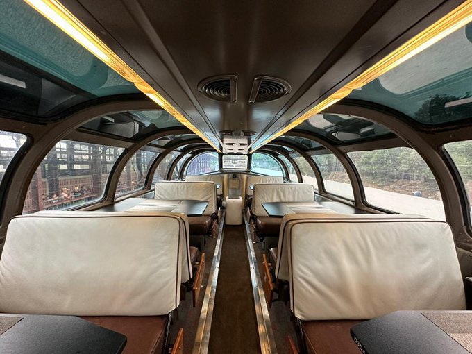 El tren de pasajeros “Tehuanito” entrará en operación en diciembre y conectará comunidades del sureste, mientras el proyecto alcanza un avance general del 87.6%.