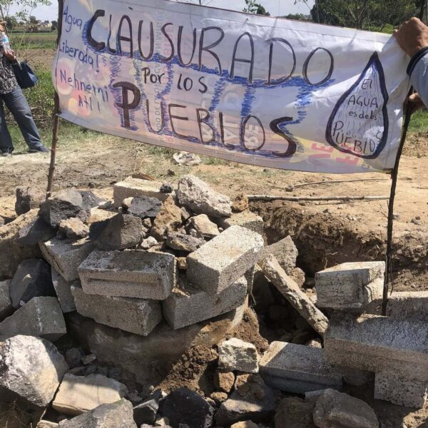 Armenta llama al diálogo en Xoxtla y defiende que el agua es un recurso de todos los mexicanos, mientras se reanudan los trabajos del Pozo del Bienestar.