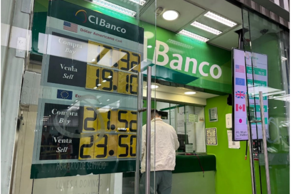CIBanco queda fuera del sistema financiero mexicano. El IPAB inicia su liquidación tras las acusaciones de lavado de dinero y vínculos con el narco. Foto: La Jornada.