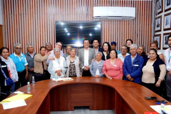 El Ayuntamiento de San Martín Texmelucan amplía el programa “Reencuentro Familiar”, con el que 31 familias podrán tramitar su visa para reencontrarse con sus hijos migrantes en Estados Unidos, tras años de separación.