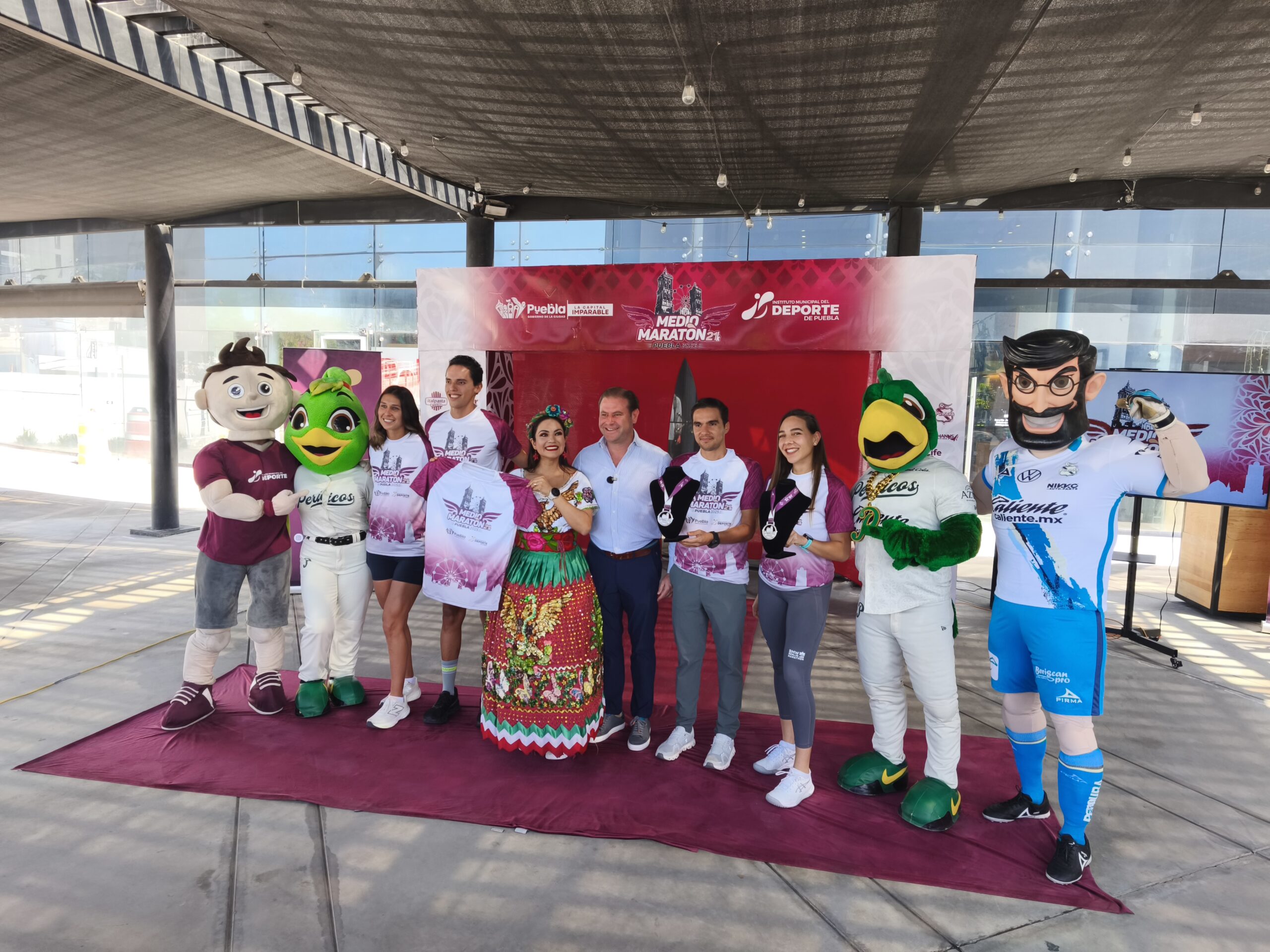 El Medio Maratón Puebla 2025 cambia de ruta y sede, con nuevos recorridos, servicios médicos especializados y premios para los mejores corredores locales y nacionales.
