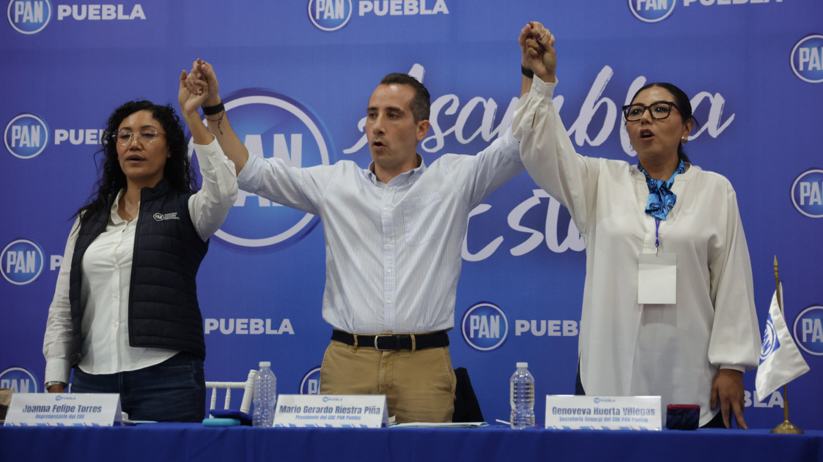 El dirigente estatal del PAN en Puebla rechazó las acusaciones de irregularidades durante la renovación del Consejo Estatal y aclaró que el material distribuido entre militantes fue un cuadernillo informativo. FOTO: Es Imagen.