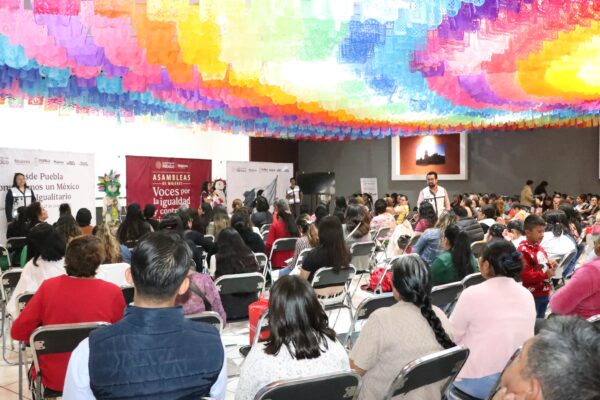 Recorrer el territorio para promover la escucha activa de las mujeres.