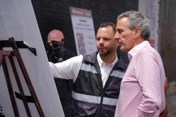 El alcalde Pepe Chedraui puso en marcha la rehabilitación de la avenida 33 Poniente
