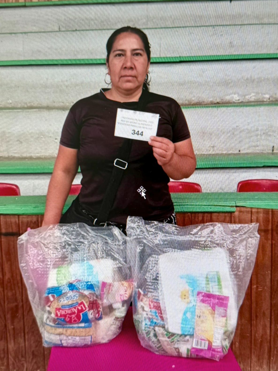 El gobierno municipal de San Martín Texmelucan entregó 6 mil despensas a familias en situación de vulnerabilidad, como parte del Programa 2025 Red de Apoyo Alimentario Bienestar para las Familias.