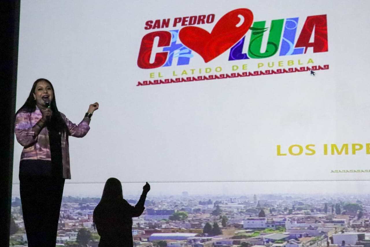 Tonantzin Fernández presentó visitcholula.mx, una plataforma que guía a los visitantes con mapas, rutas y los imperdibles de San Pedro Cholula.