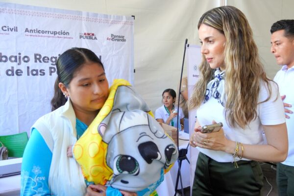 50 niños y niñas de Texmelucan obtienen registro de nacimiento gratuito.