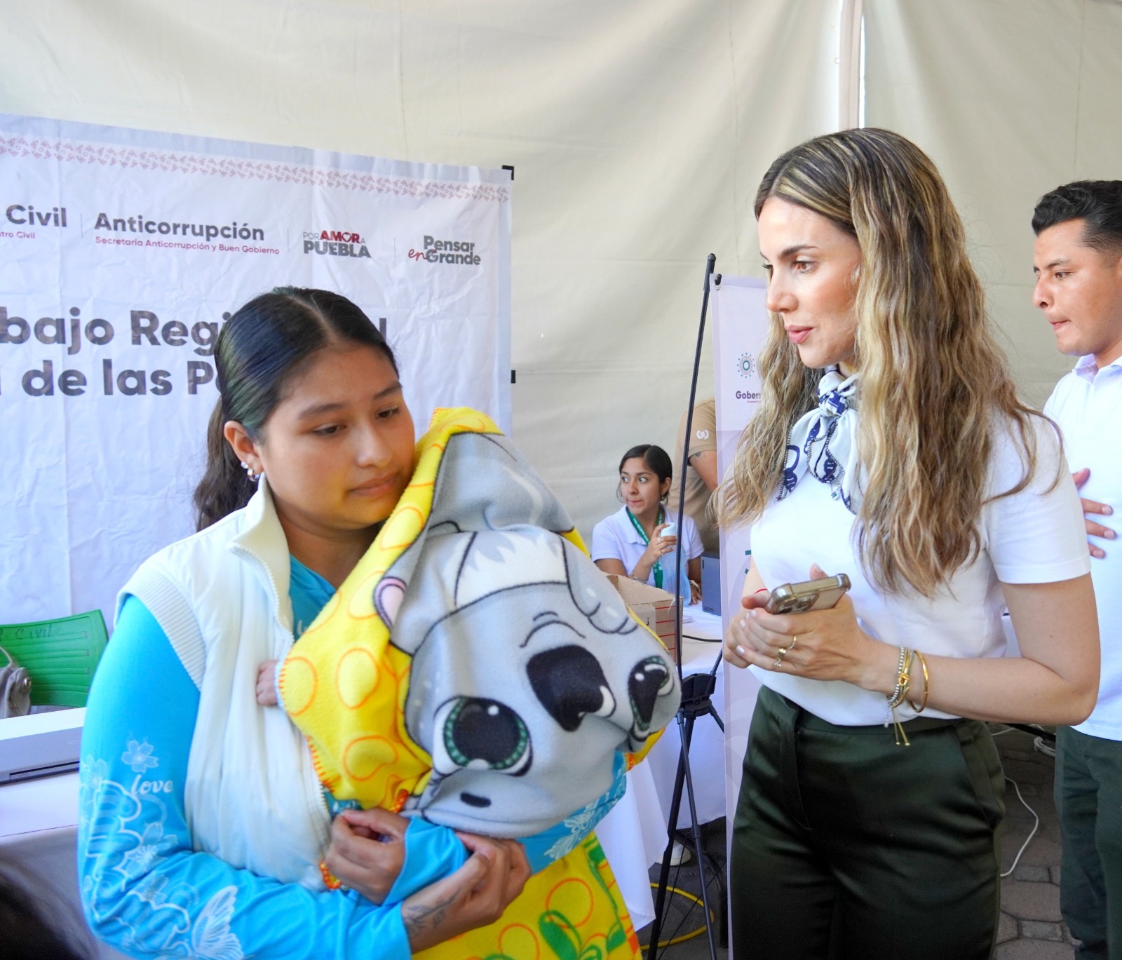 50 niños y niñas de Texmelucan obtienen registro de nacimiento gratuito.