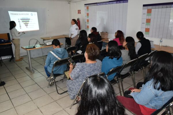El Ayuntamiento de San Pedro Cholula inició un programa de cursos básicos de manejo para mujeres, con el objetivo de fortalecer su autonomía y promover una cultura vial responsable.