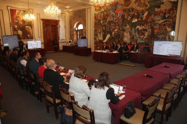 Durante su comparecencia, la contralora municipal Dulce Rivera Aranda destacó los avances en auditorías, control del gasto y formación ética del servicio público.