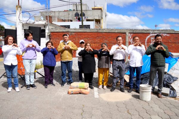A través del programa estatal “Por Amor a Puebla”, inició la edificación de la barda perimetral en la Unidad Habitacional Góndola, una obra que fortalecerá la seguridad y tranquilidad de las familias texmeluquenses.