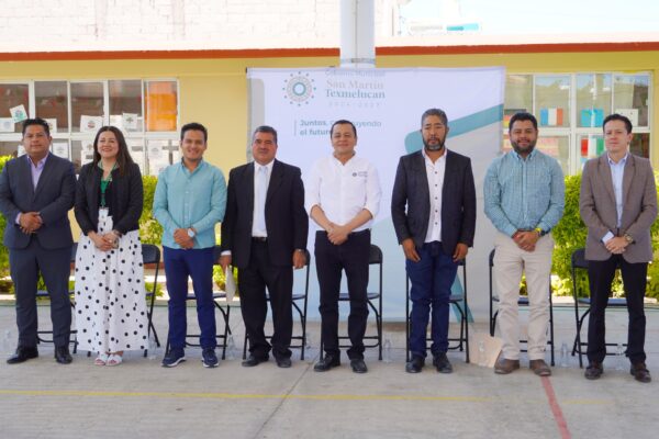 El gobierno de San Martín Texmelucan, encabezado por Juan Manuel Alonso Ramírez, dio inicio a la construcción de un salón de usos múltiples en la primaria Héroes de la Independencia, en San Juan Tuxco.