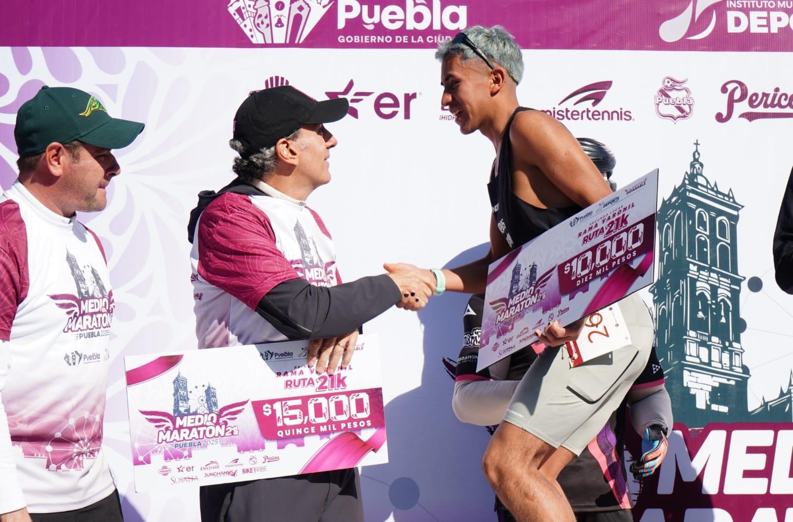 El Medio Maratón 21K Puebla 2025 reunió a 3 mil corredores.