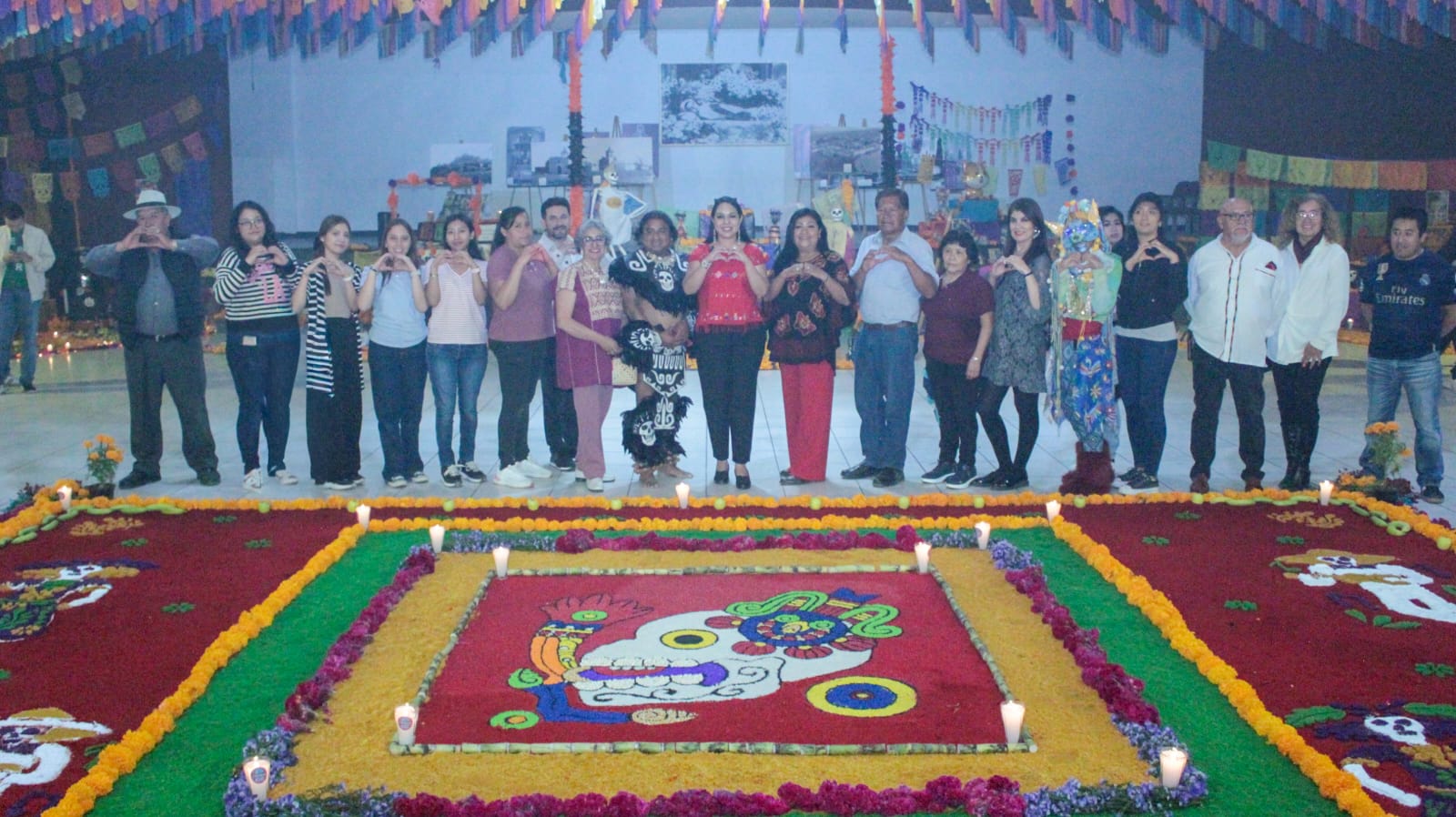 San Pedro Cholula inaugura su Corredor de Ofrendas por Día de Muertos.