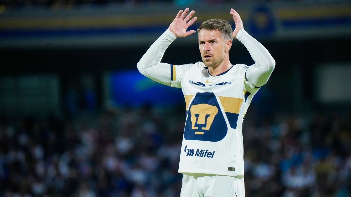 Se va de Pumas; Aaron Ramsey habría rescindido su contrato y deja México antes de terminar el Apertura 2025