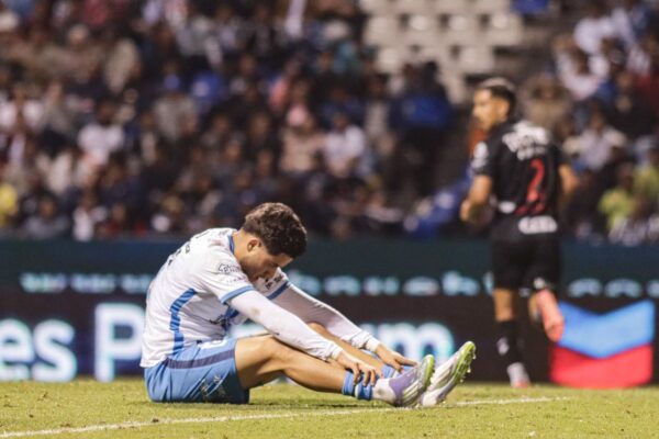 Seis futbolistas de La Franja fueron castigados por asistir, presuntamente, al “Mamitas”; la directiva aún guarda silencio. Foto: Reto Diario.