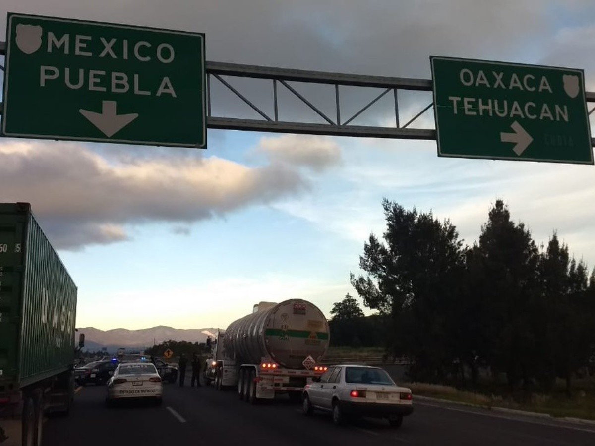 El 95% de los asaltos en la autopista México–Veracruz ocurren en Puebla; la Guardia Nacional refuerza la vigilancia en el “triángulo rojo”. FOTO: Debate.