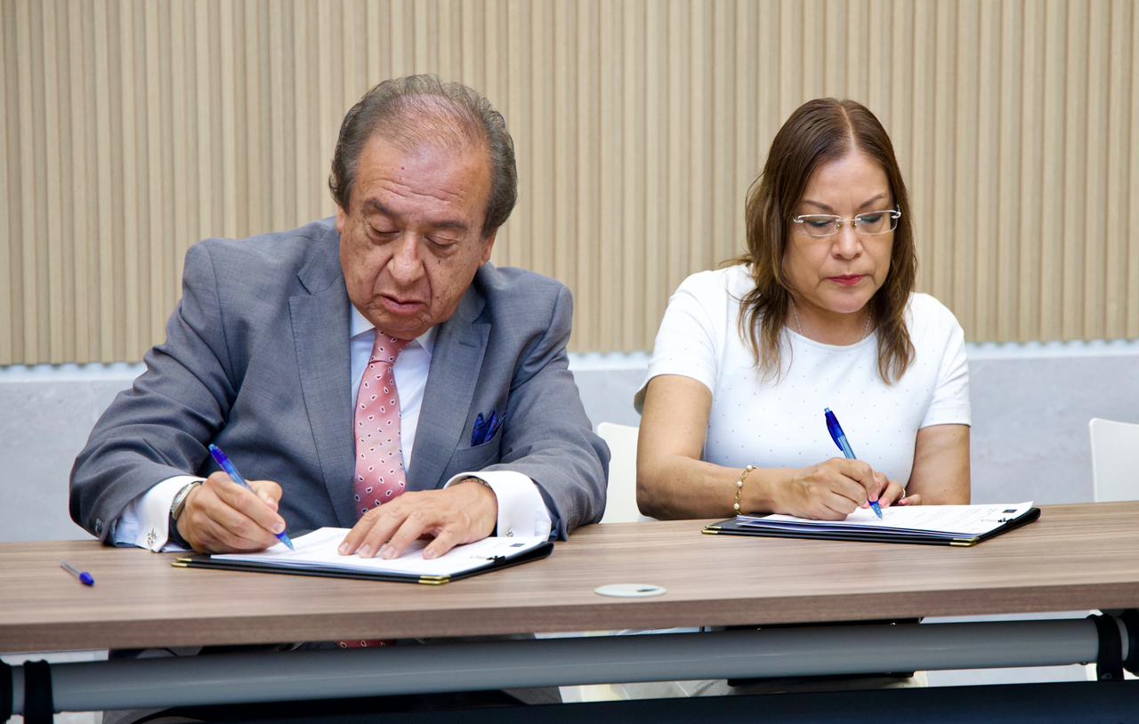 El Congreso del Estado de Puebla y la Sociedad Española de Beneficencia firmaron un convenio de colaboración para fortalecer las acciones conjuntas en materia de salud, bienestar y responsabilidad social FOTO: Congreso de Puebla.