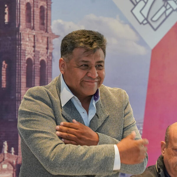 El alcalde Vicente Sánchez Méndez enfrenta denuncias por agredir a sus compañeras.