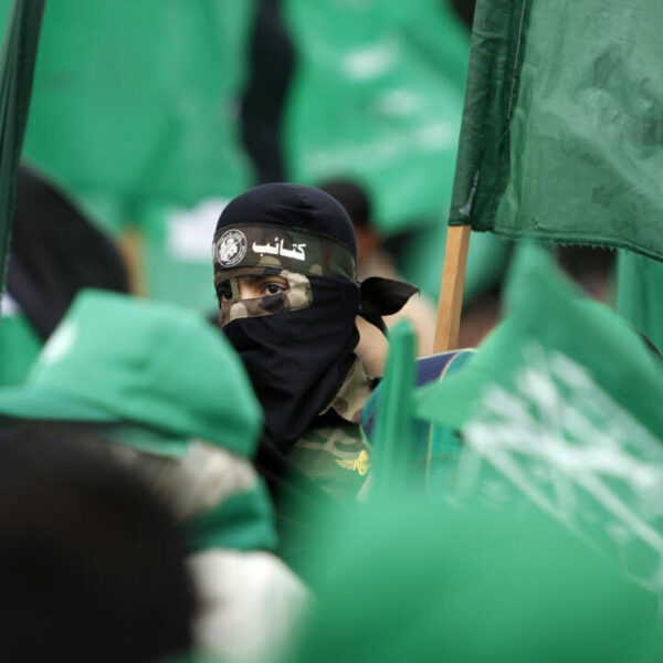 Hamás anunció que aceptó la propuesta de paz presentada por Donald Trump, lo que implicará la liberación de todos los rehenes israelíes y la apertura de un proceso de negociaciones con mediadores internacionales. Foto: AP.
