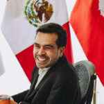 El coordinador nacional de Movimiento Ciudadano, Jorge Álvarez Máynez, reaccionó al anuncio del PAN sobre el fin de sus alianzas, asegurando que las coaliciones “nunca fueron el camino correcto” y reafirmando la apuesta de MC por una política independiente y ciudadana. Foto: X @AlvarezMaynez.