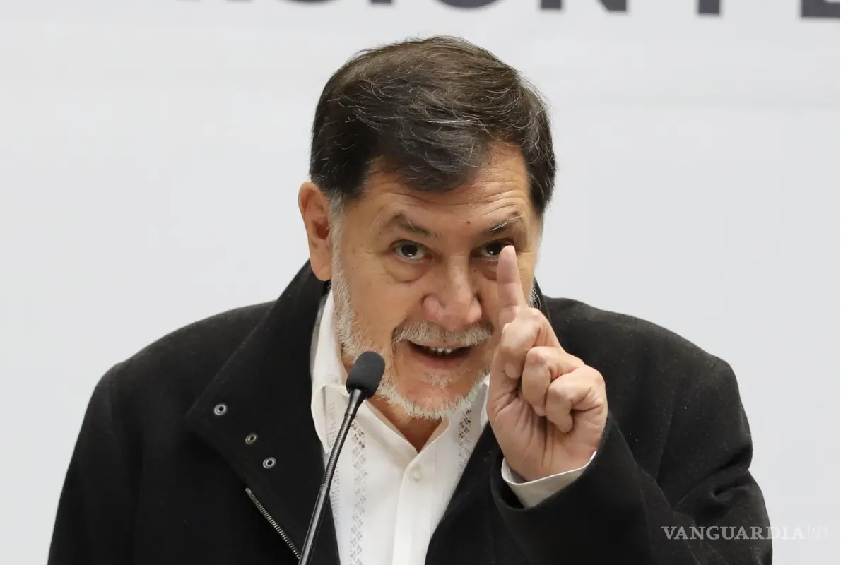 Noroña alquila avión privado por 14 mil dólares para gira en Coahuila, y afirma que no hay nada que transparentar.