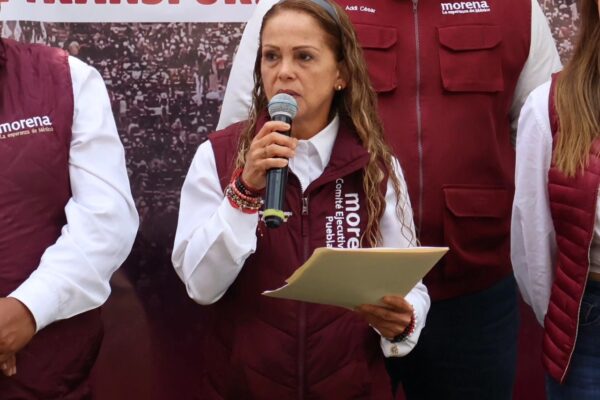 La dirigente estatal de Morena, Olga Romero. prevé sanciones para alcaldes del partido que lucren con el desastre natural en la Sierra Norte de Puebla.