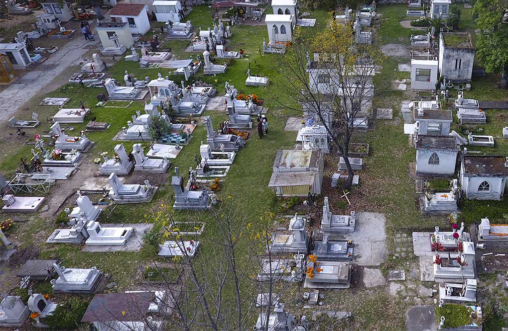 Con el Panteón Municipal casi lleno, el gobierno explora terrenos para levantar un nuevo cementerio que cumpla con los lineamientos y la capacidad necesaria. FOTO: Poblanerías.