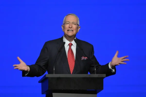 Ricardo Salinas Pliego, empresario y dueño de TV Azteca, dejó abierta la posibilidad de buscar la Presidencia de México durante la celebración de su cumpleaños número 70.